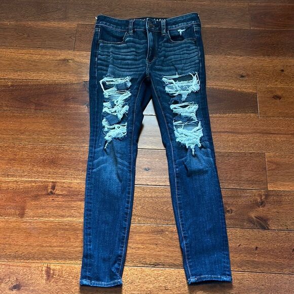 American Eagle Outfitters Blue Distressed  Hi-Rise Jegging  Size 6 short - Picture 1 of 11